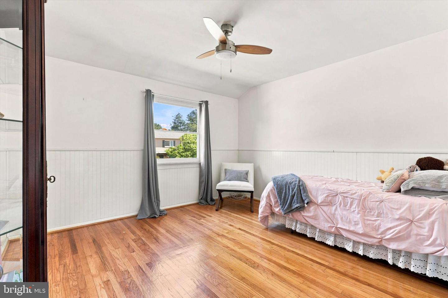 613 Edgley Ave Property Photo 45