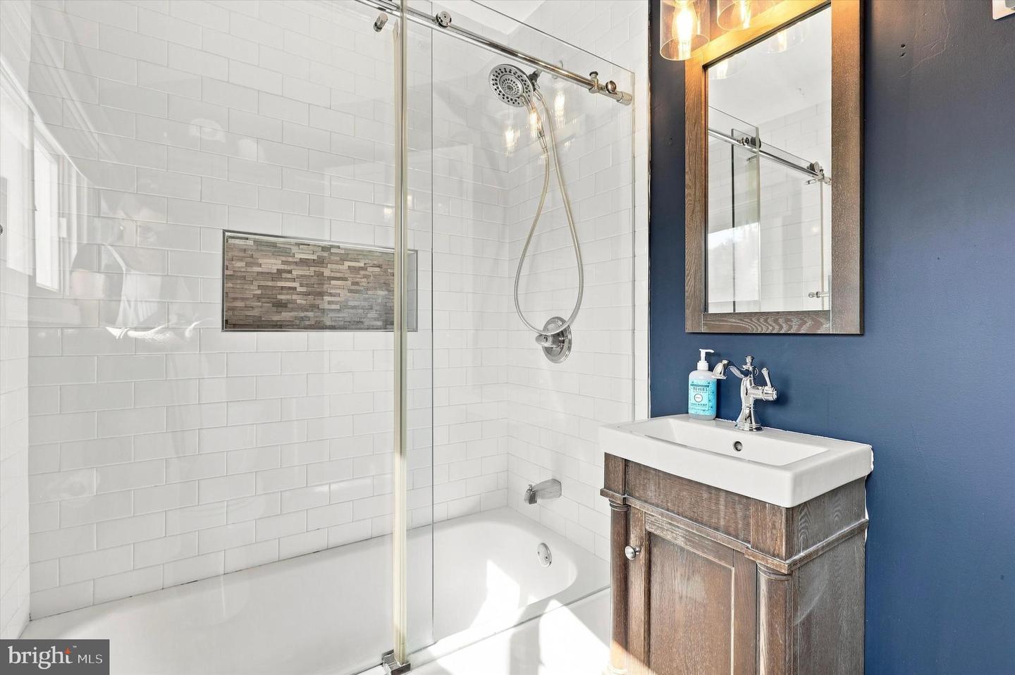 613 Edgley Ave Property Photo 48