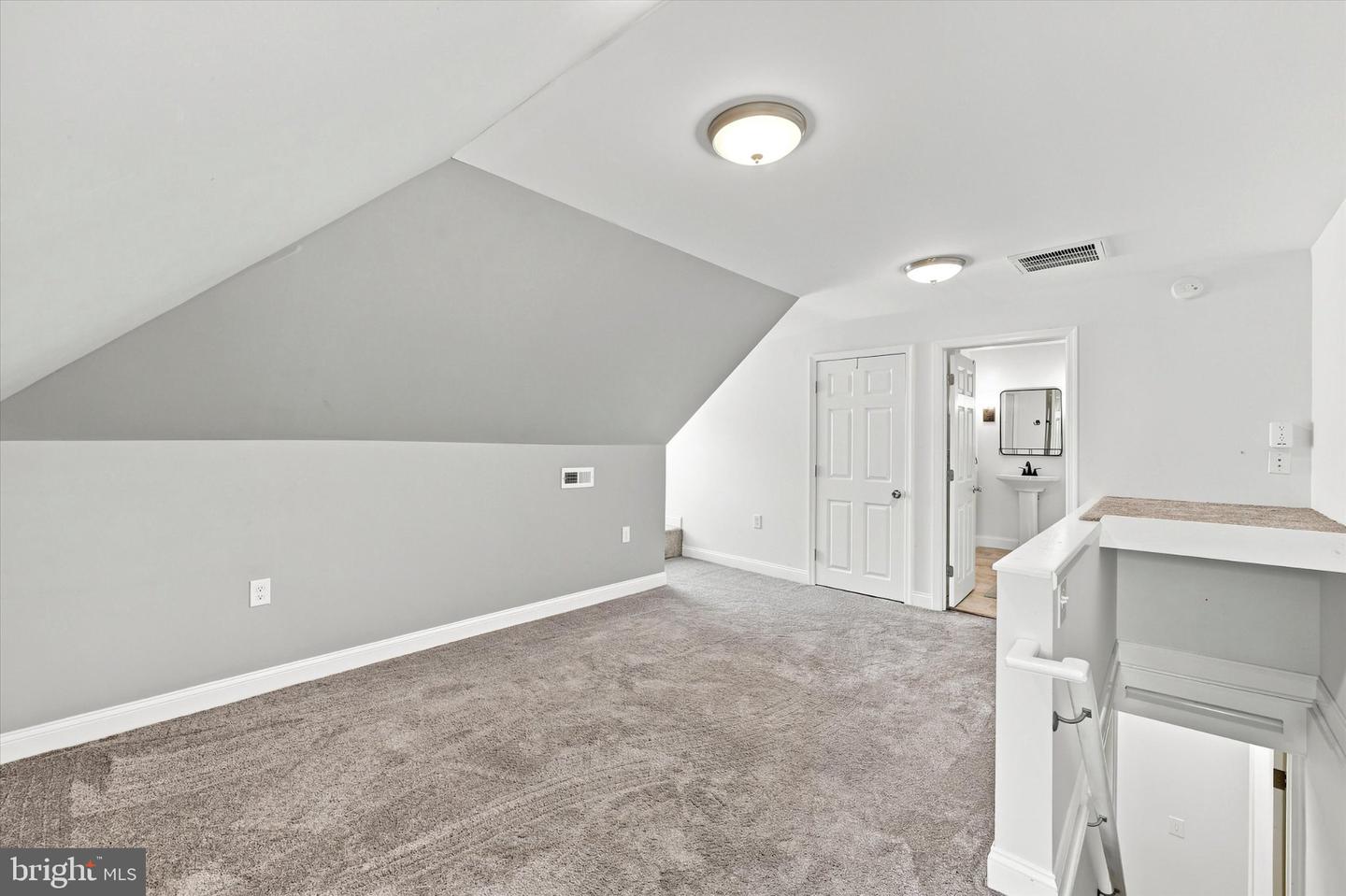 44 Prospect Ave Property Photo 4