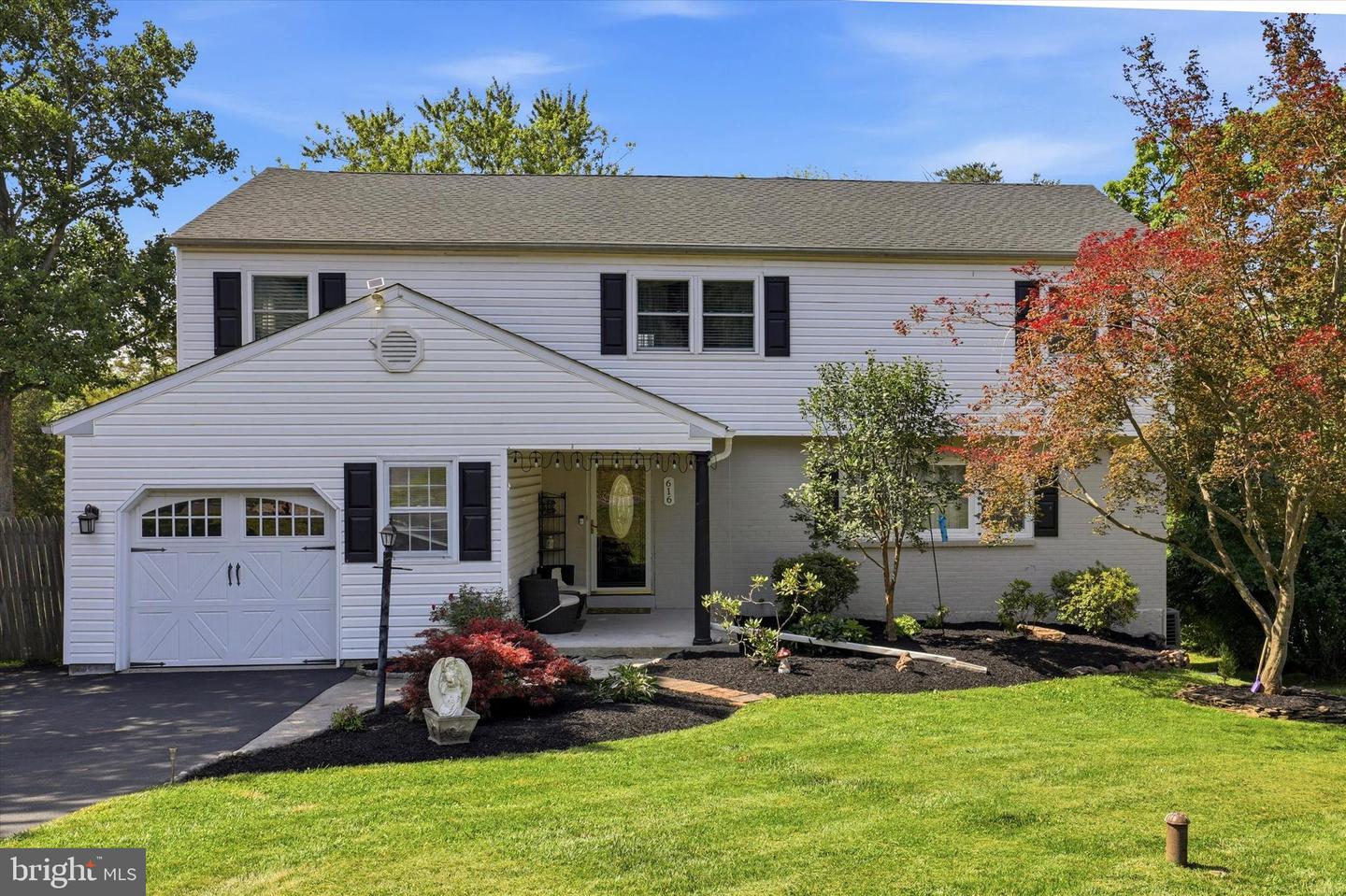 616 Meadowlark Rd Property Photo 1