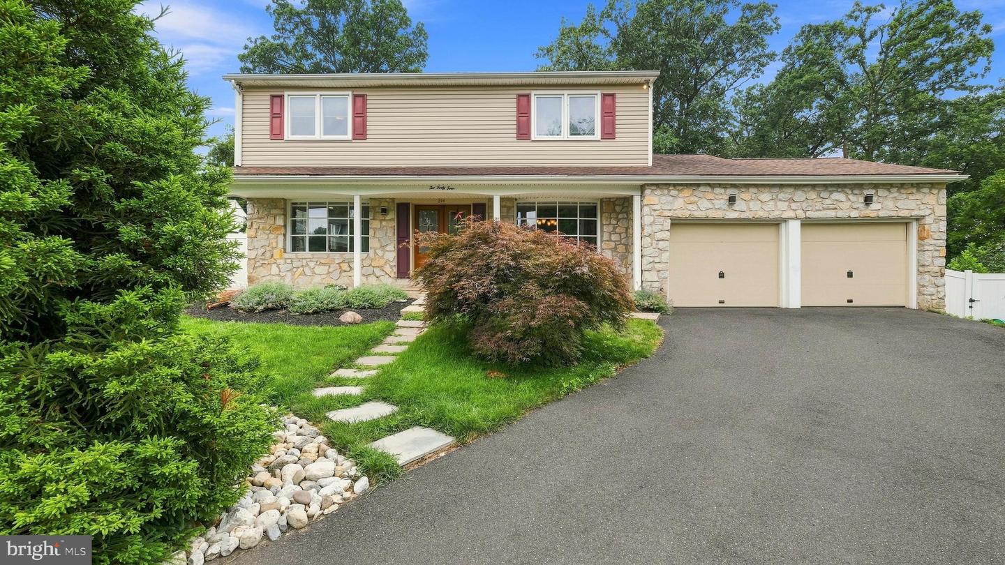 244 Kirk Dr Property Photo 1