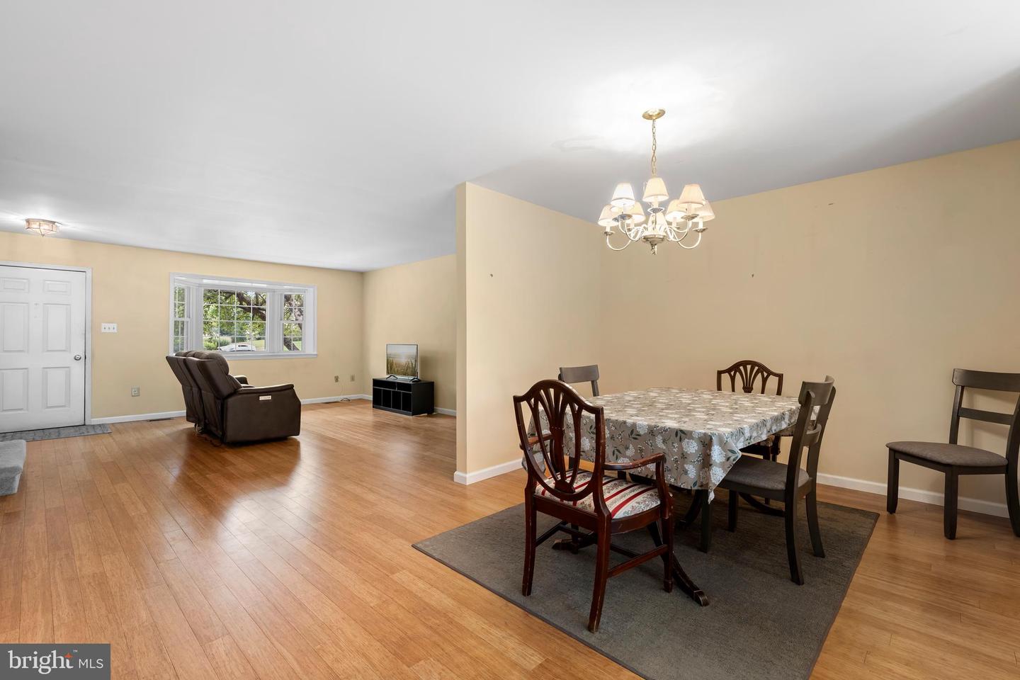 22 Stafford Sq Property Photo 8