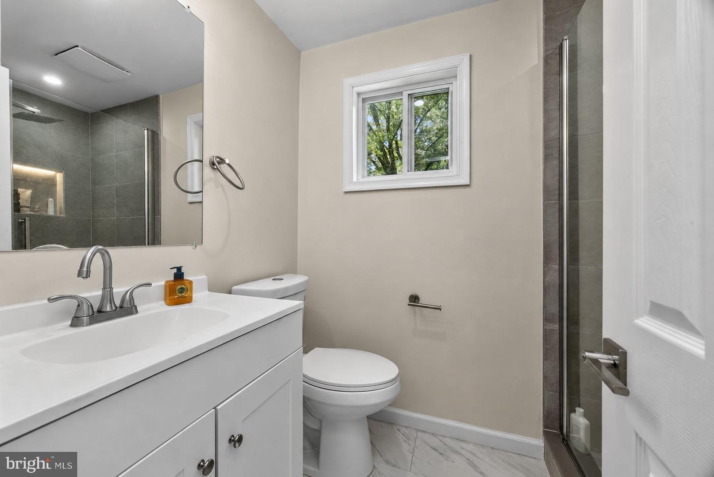 1832 Spera Ln Property Photo 14