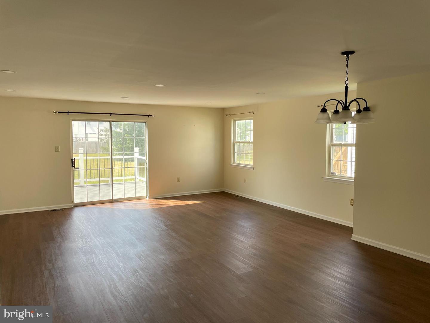 131 Merion Dr Property Photo 3