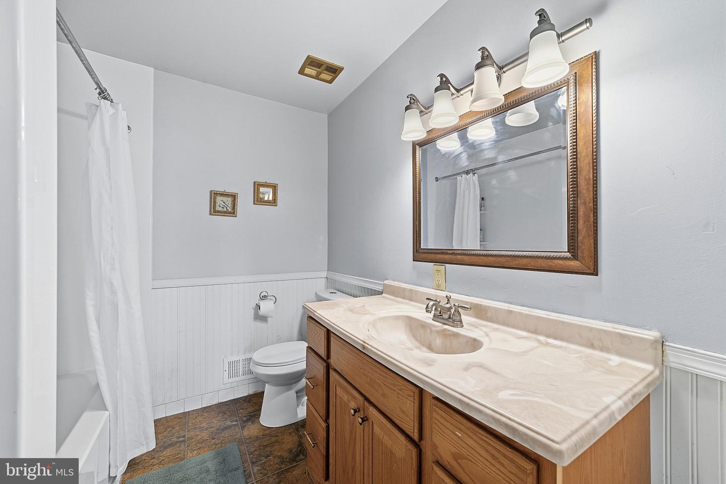 3036 Susquehanna Rd Property Photo 13