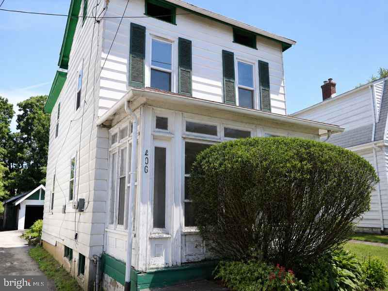 420 CEDAR ST Property Photo 1