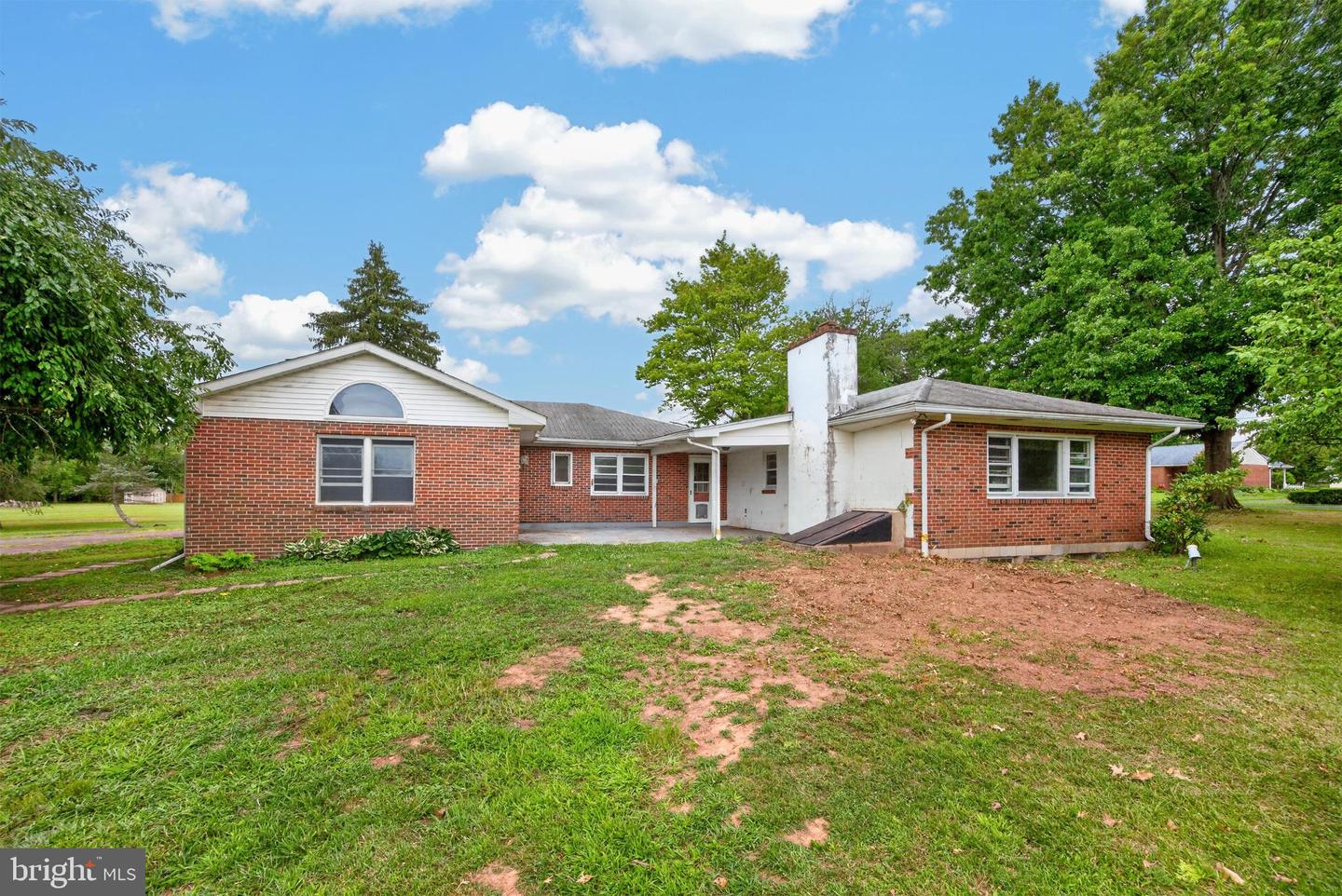 2114 Store Rd Property Photo 5