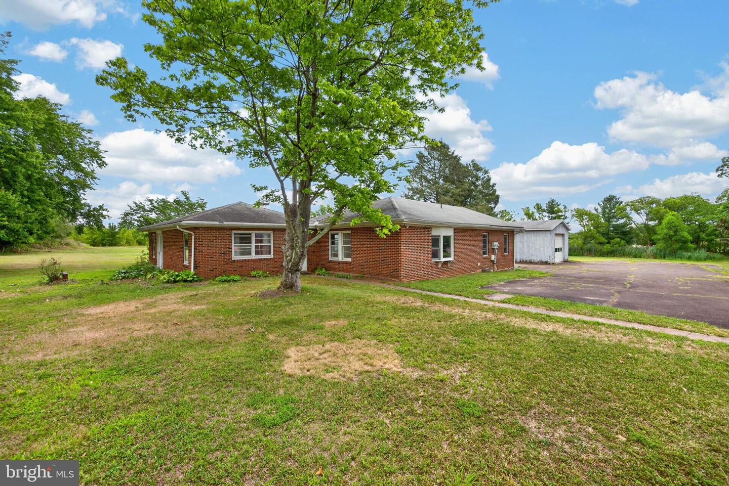 2114 Store Rd Property Photo 6