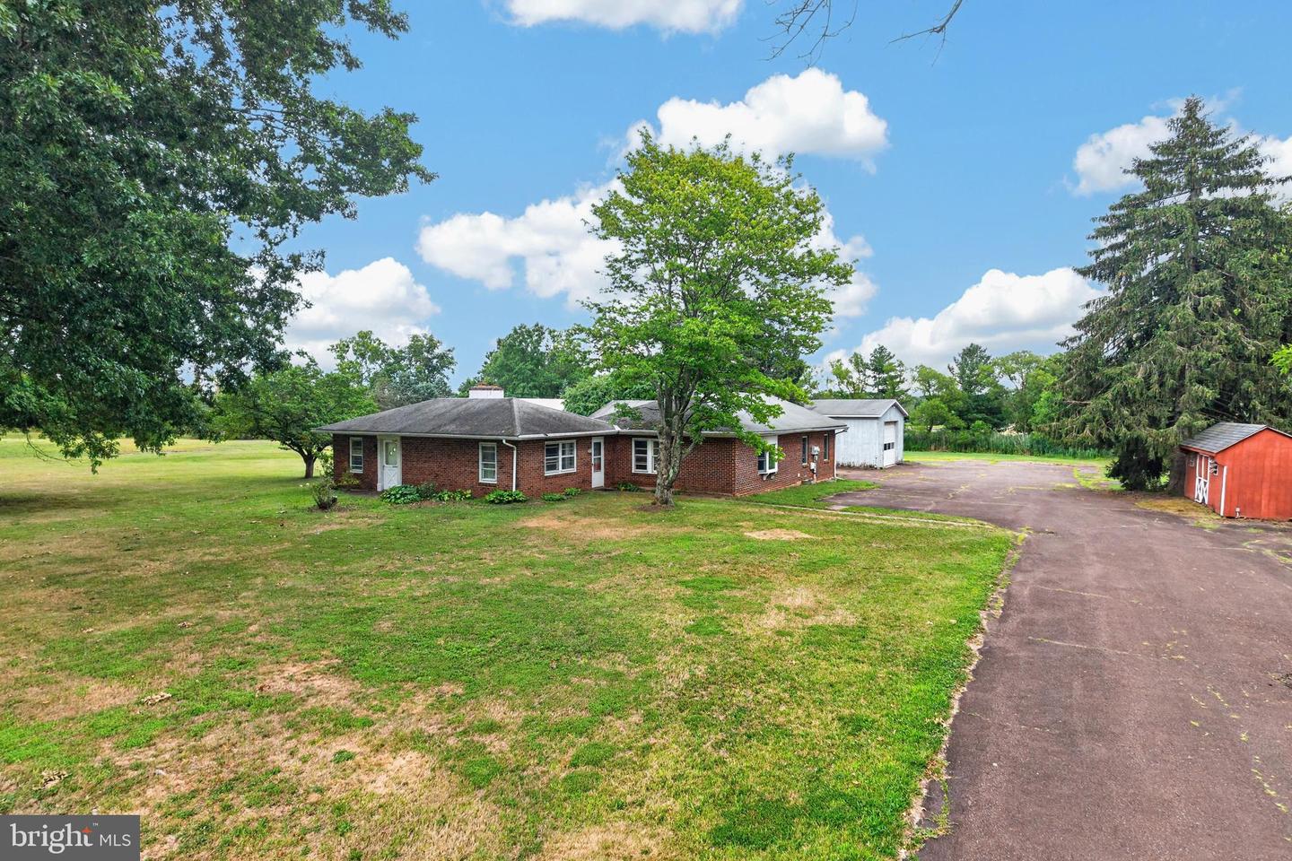 2114 Store Rd Property Photo 9