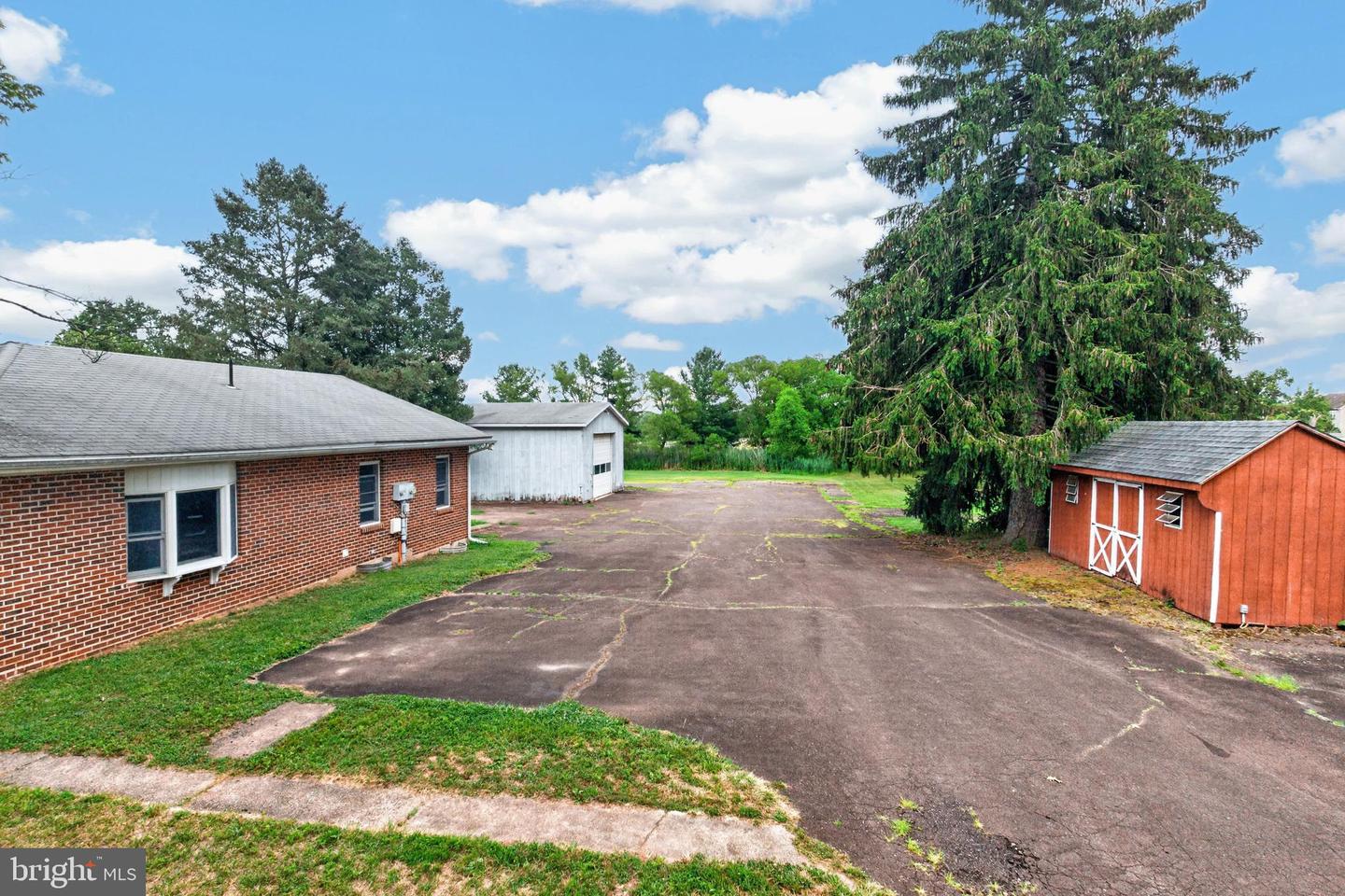 2114 Store Rd Property Photo 10