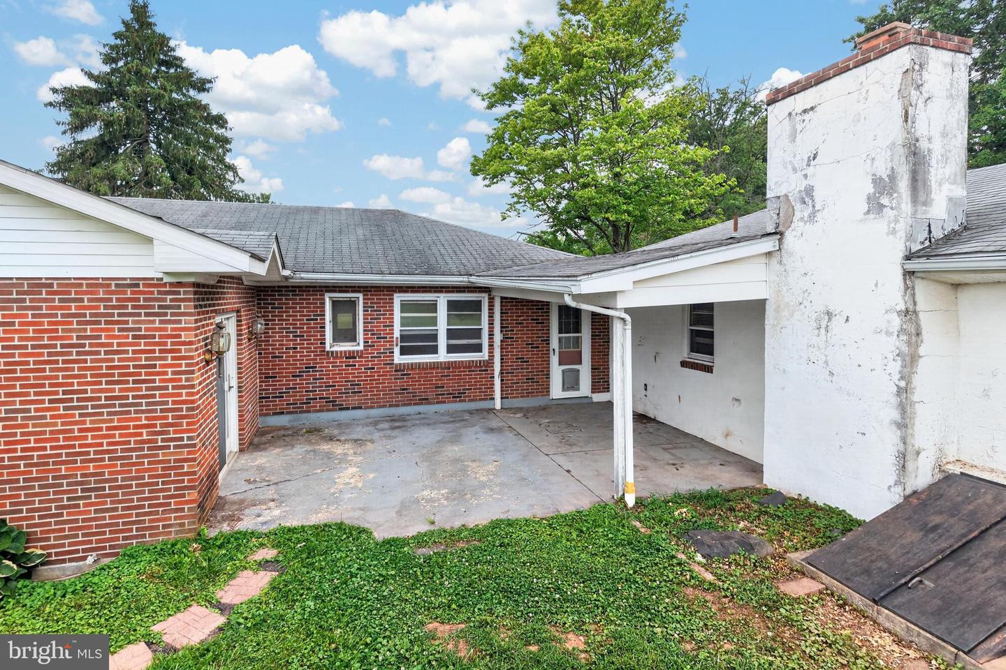 2114 Store Rd Property Photo 11