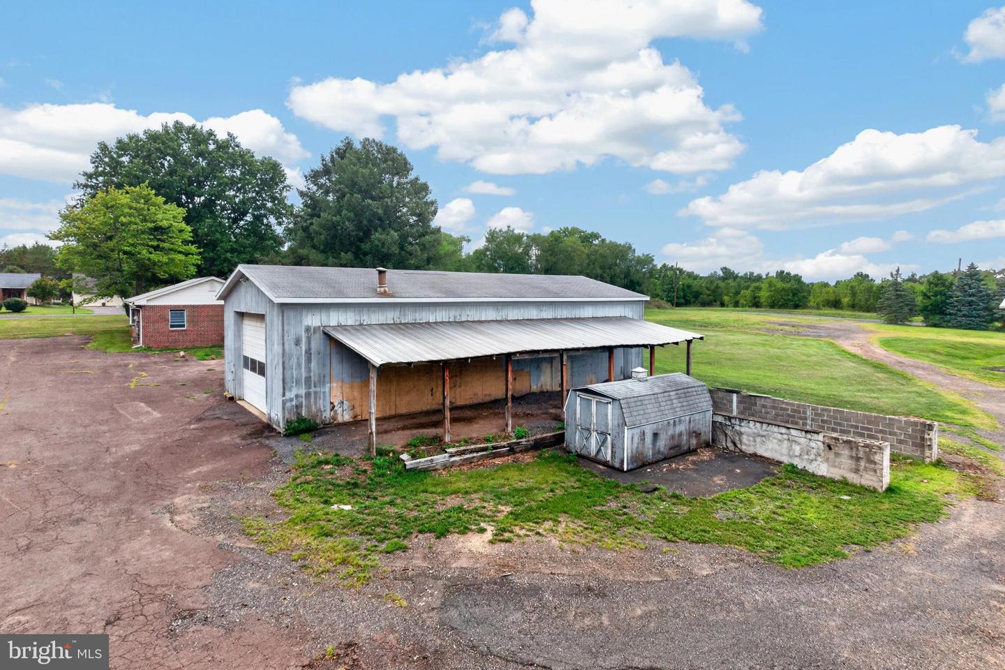 2114 Store Rd Property Photo 13