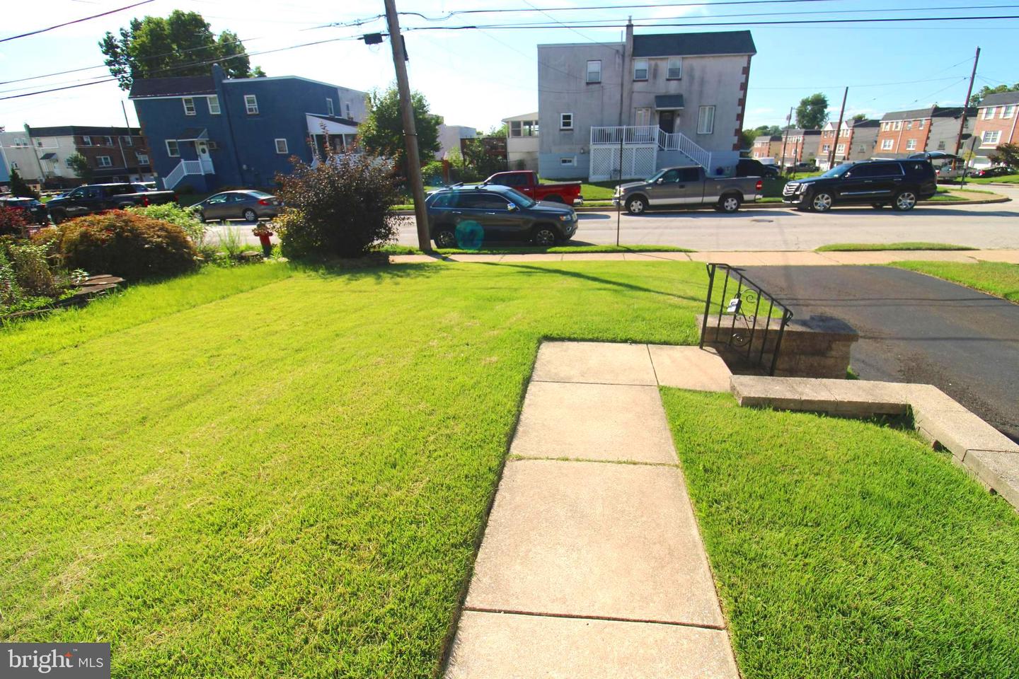 1612 Tremont Ave Property Photo 3