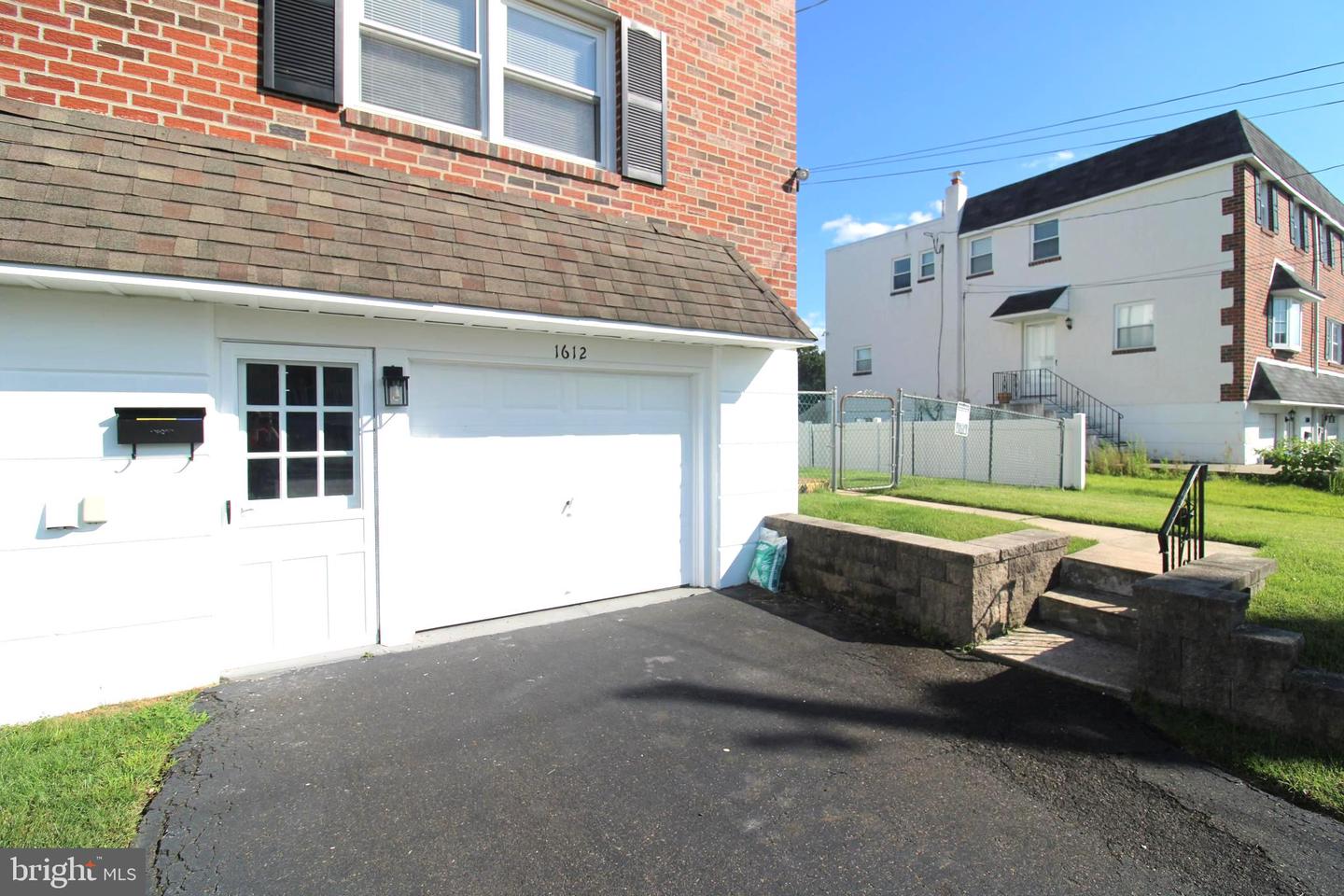 1612 Tremont Ave Property Photo 33