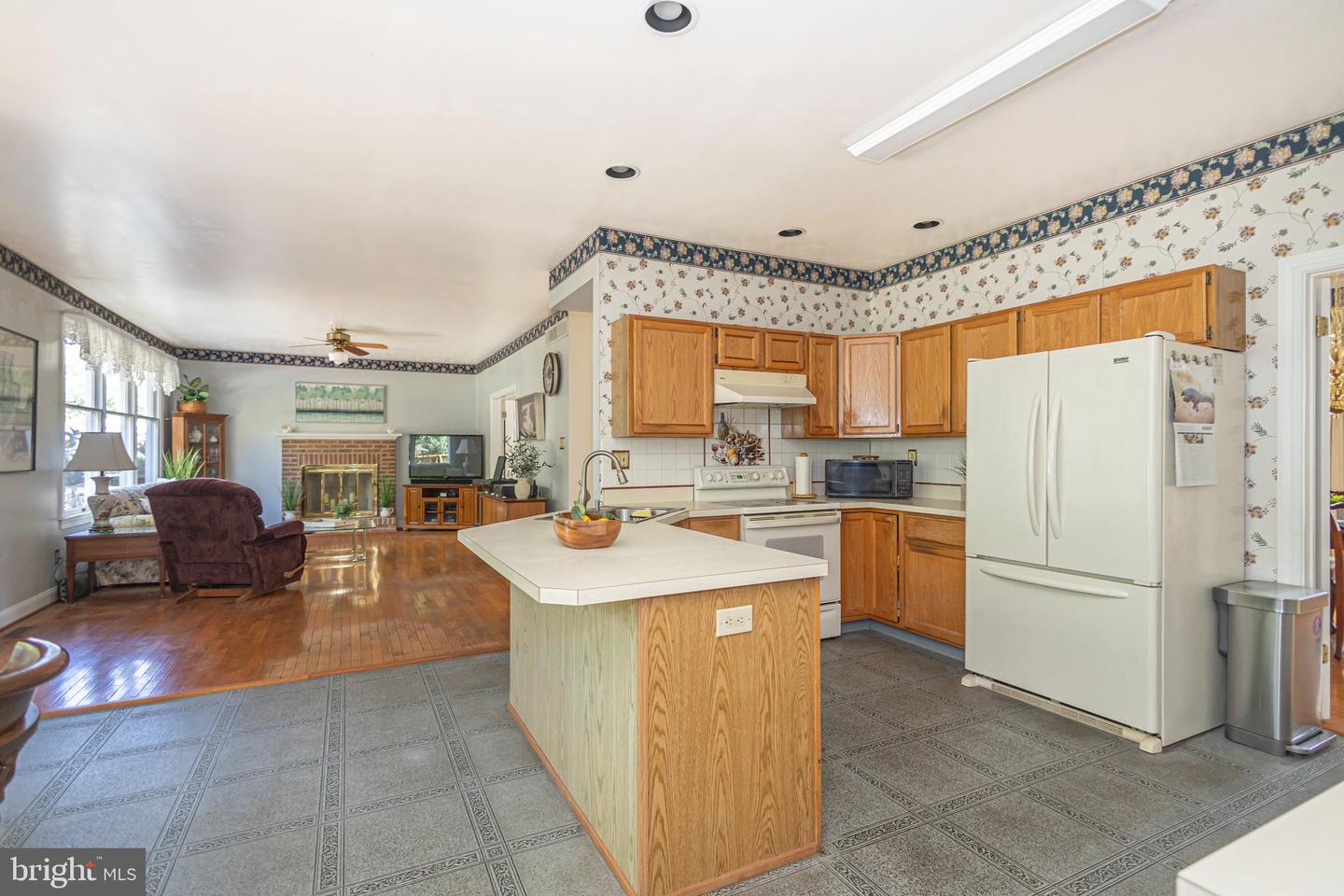 117 Mallard Dr W Property Photo 12