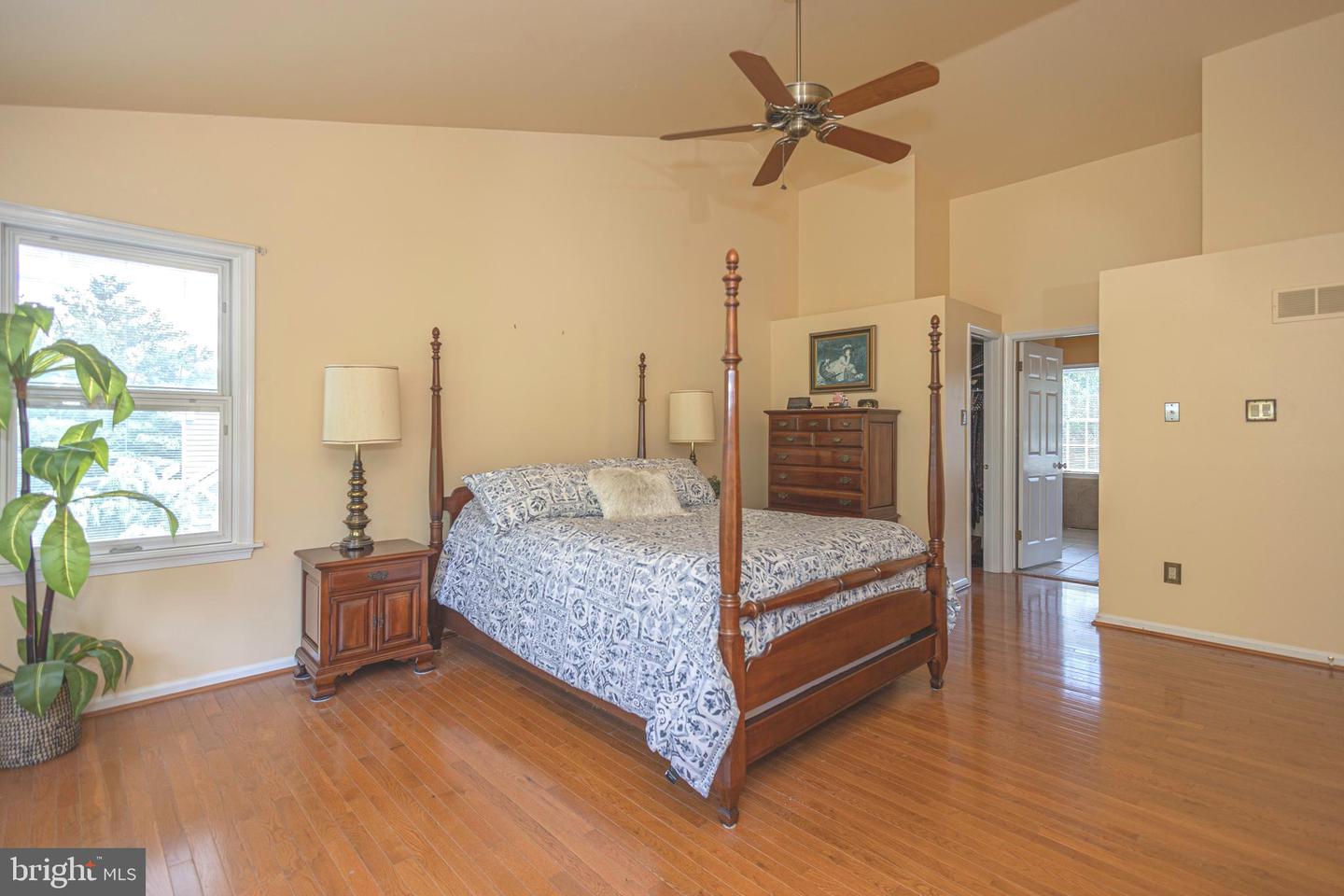 117 Mallard Dr W Property Photo 23