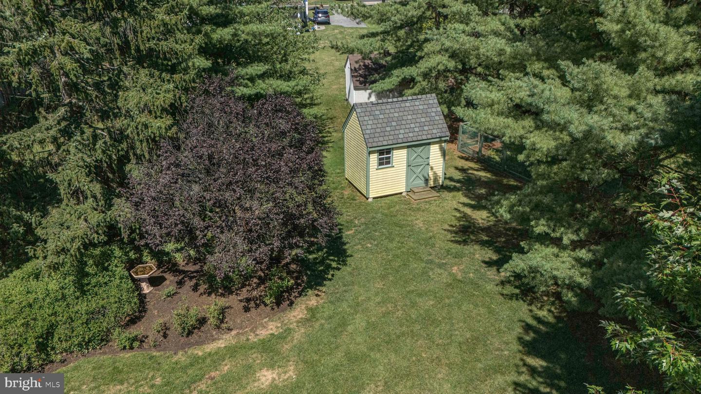 117 Mallard Dr W Property Photo 41