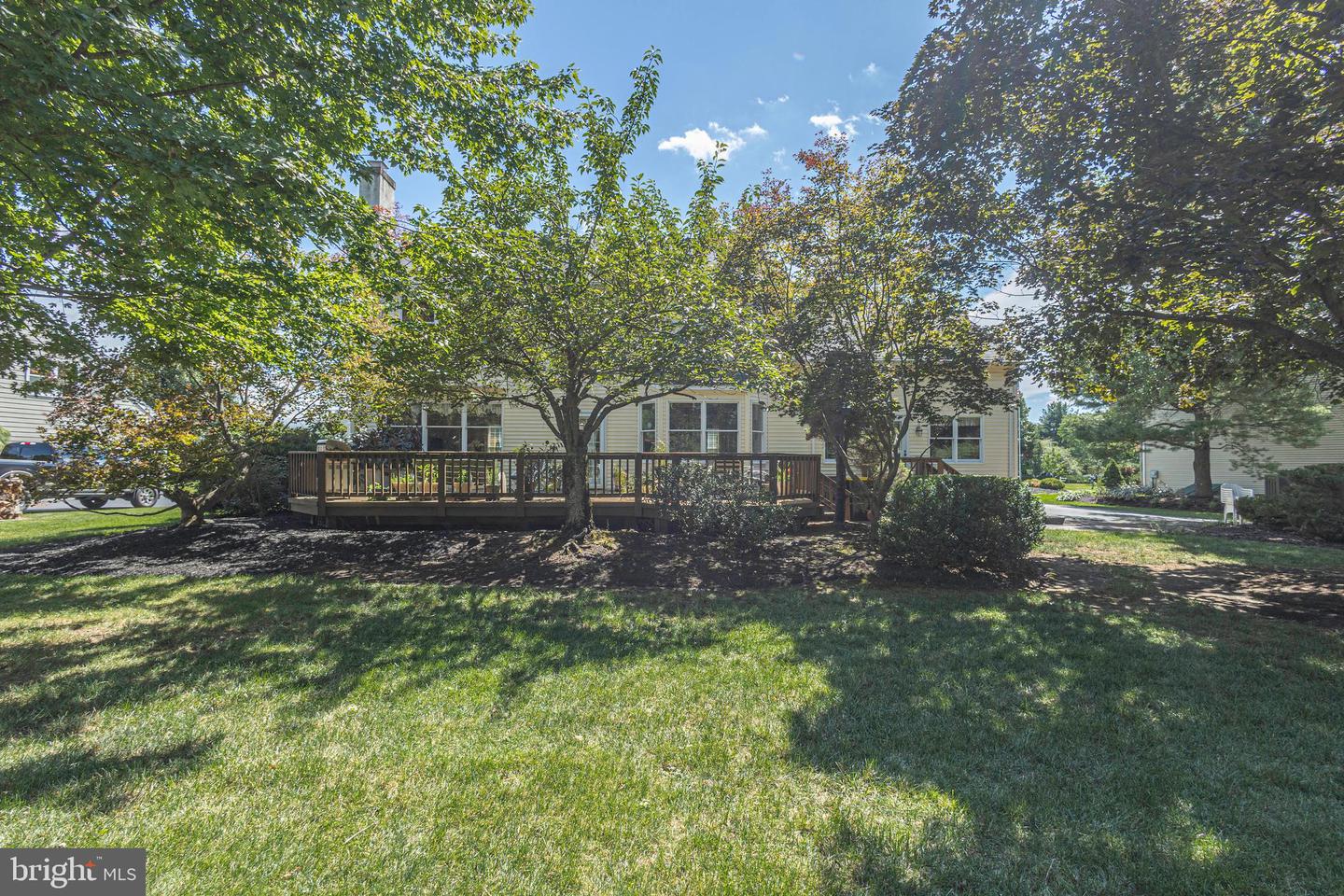 117 Mallard Dr W Property Photo 52