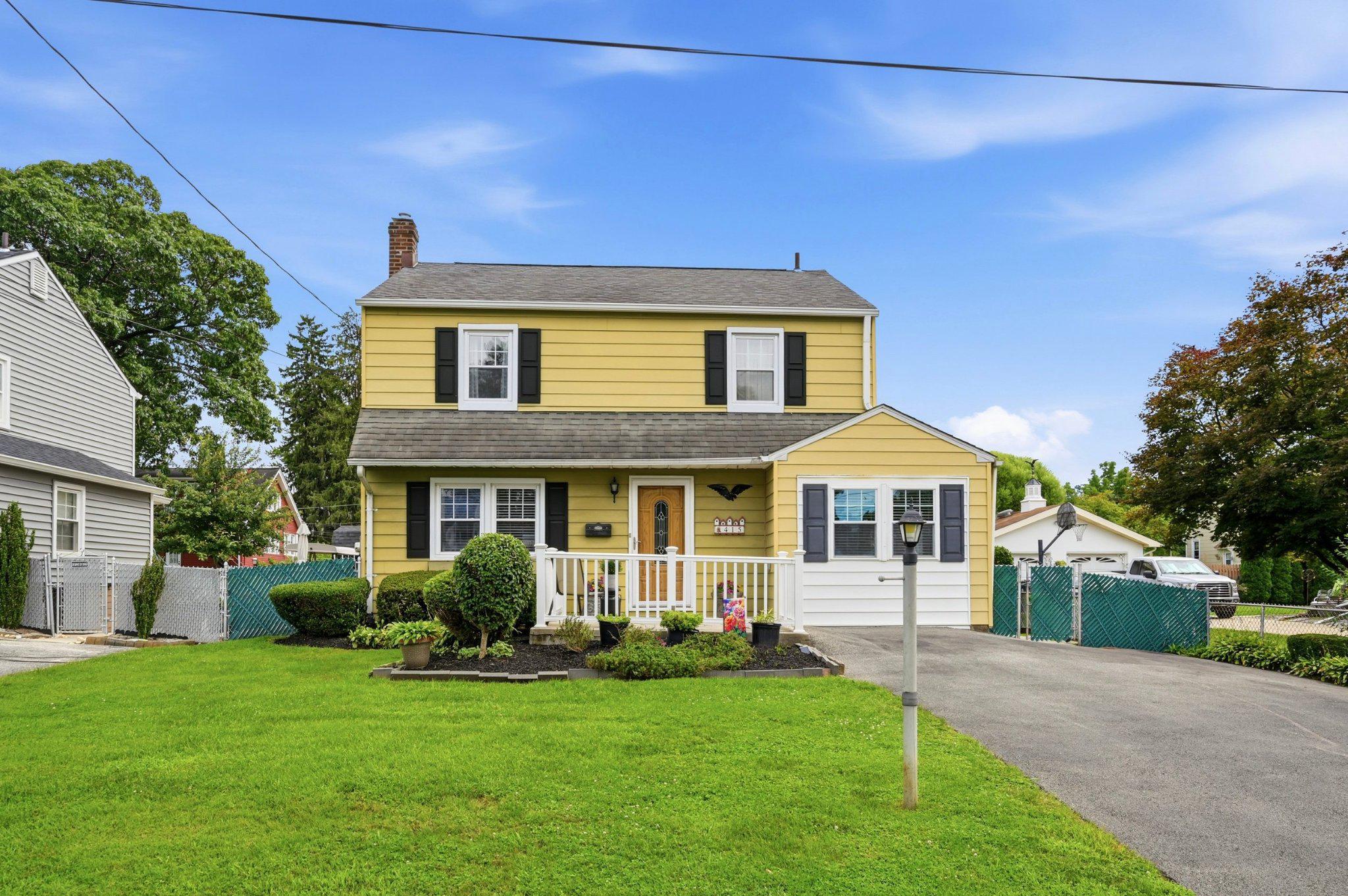 415 Central Ave # Property Photo 1