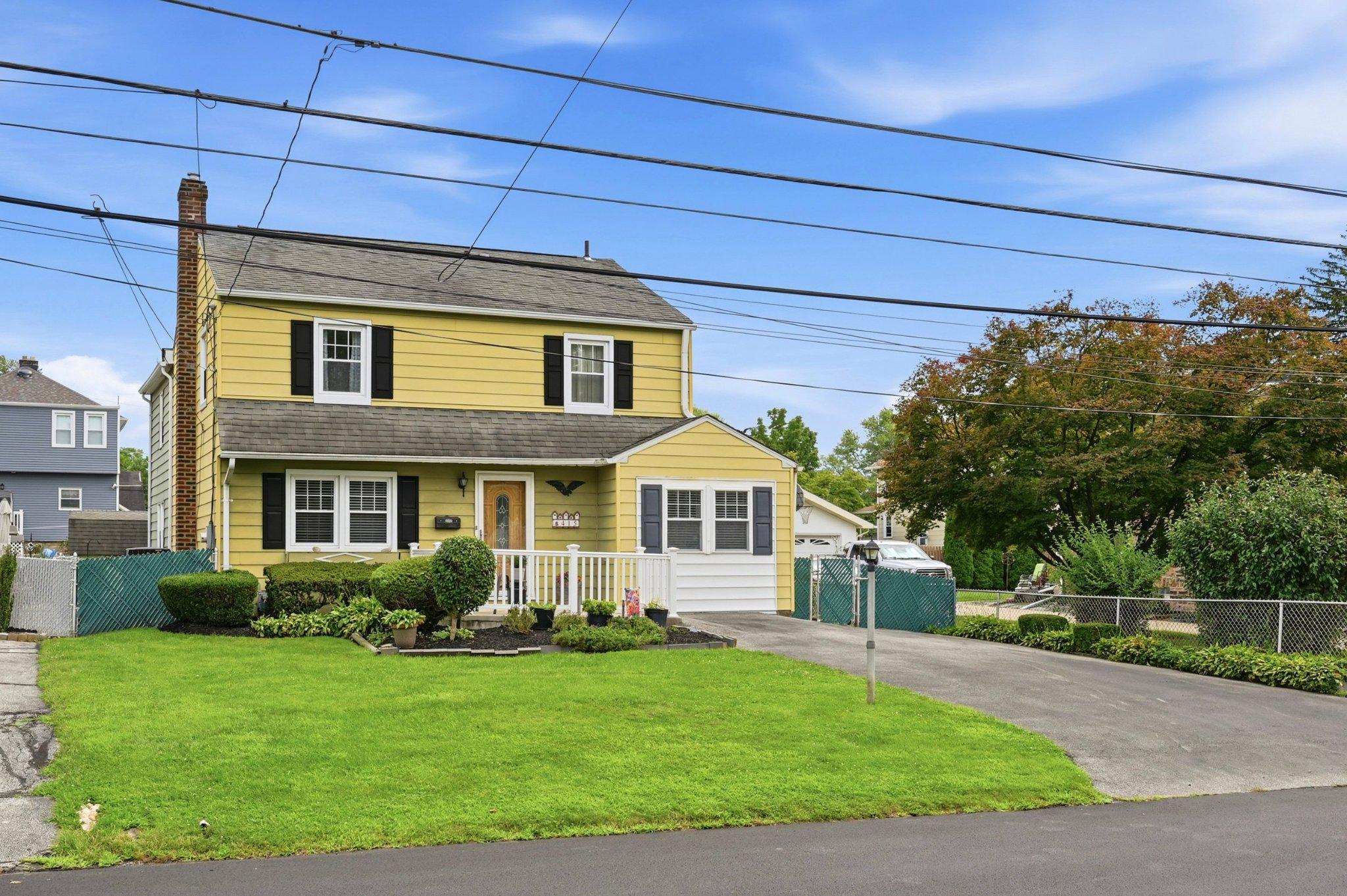 415 Central Ave # Property Photo 3