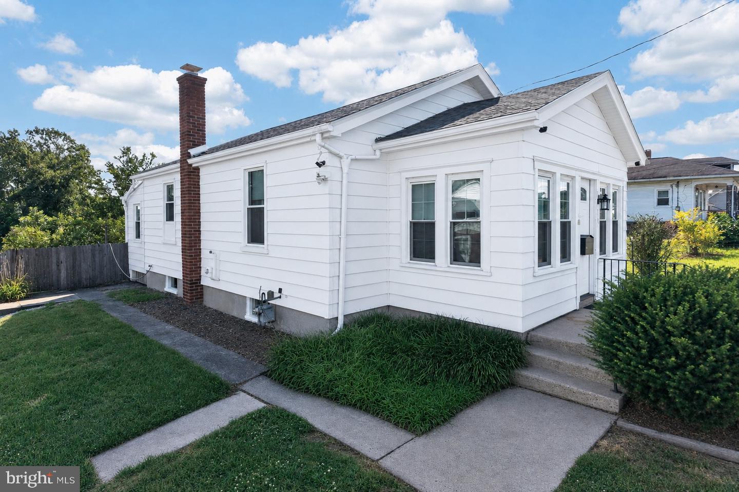 319 BERKS ST Property Photo 1