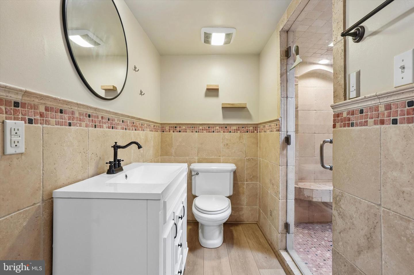 1016 Trinity Ln Property Photo 32