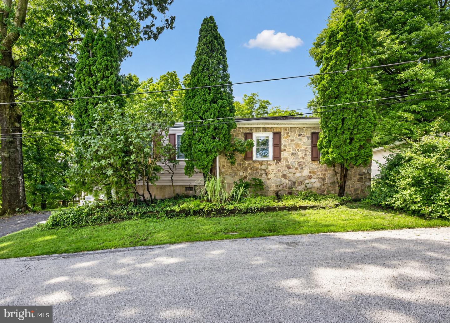 2918 7th St # Property Photo 1