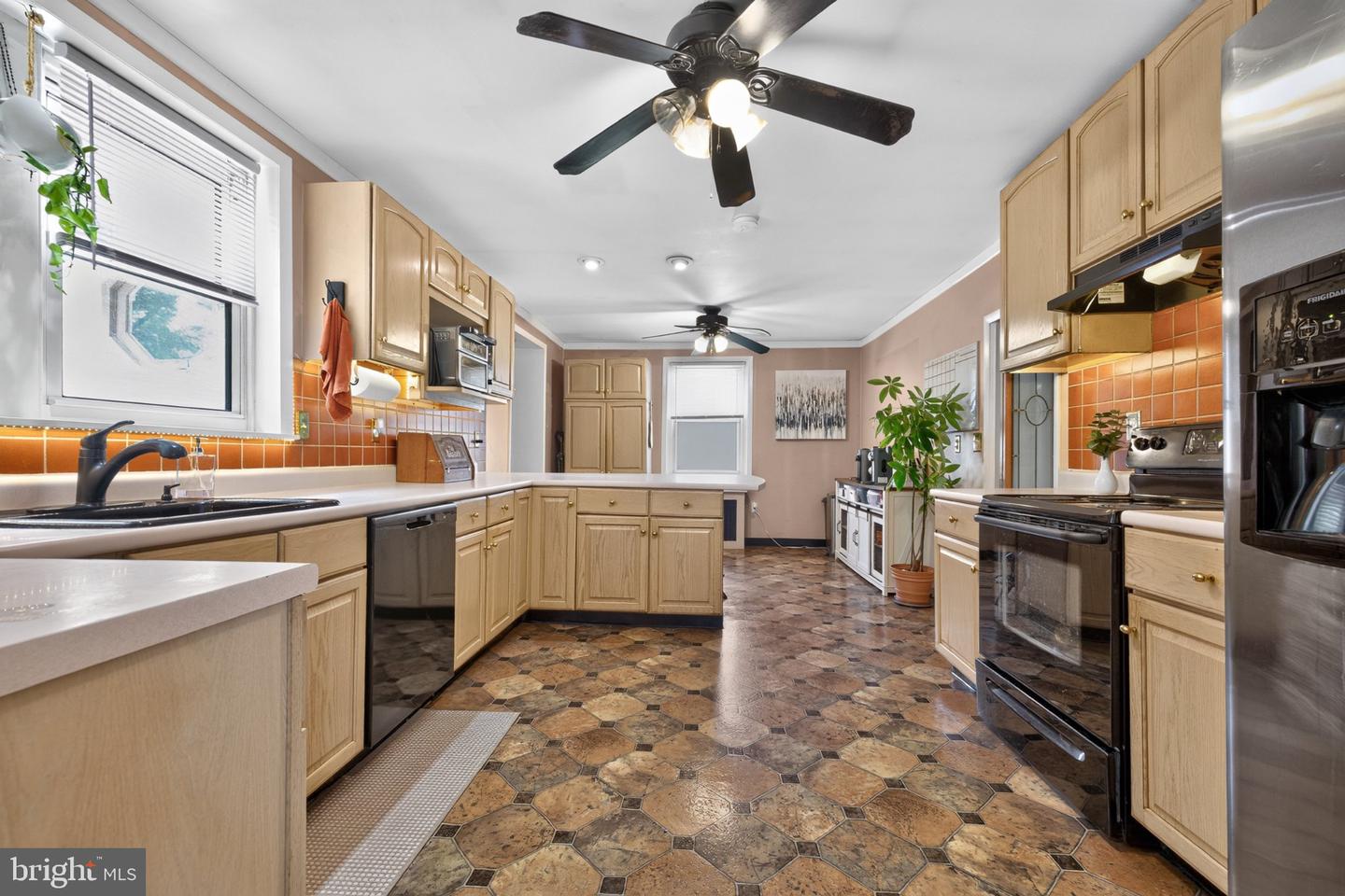 2918 7th St # Property Photo 2