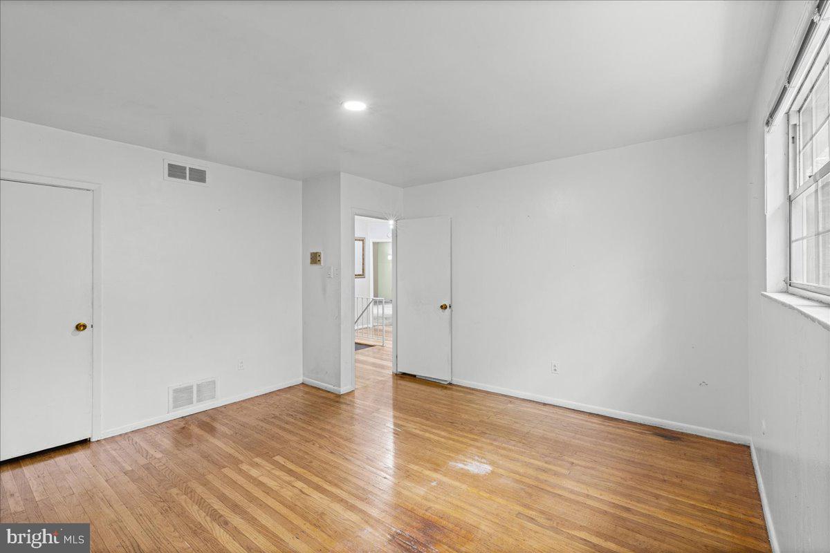 315 Harrison Ave Property Photo 18