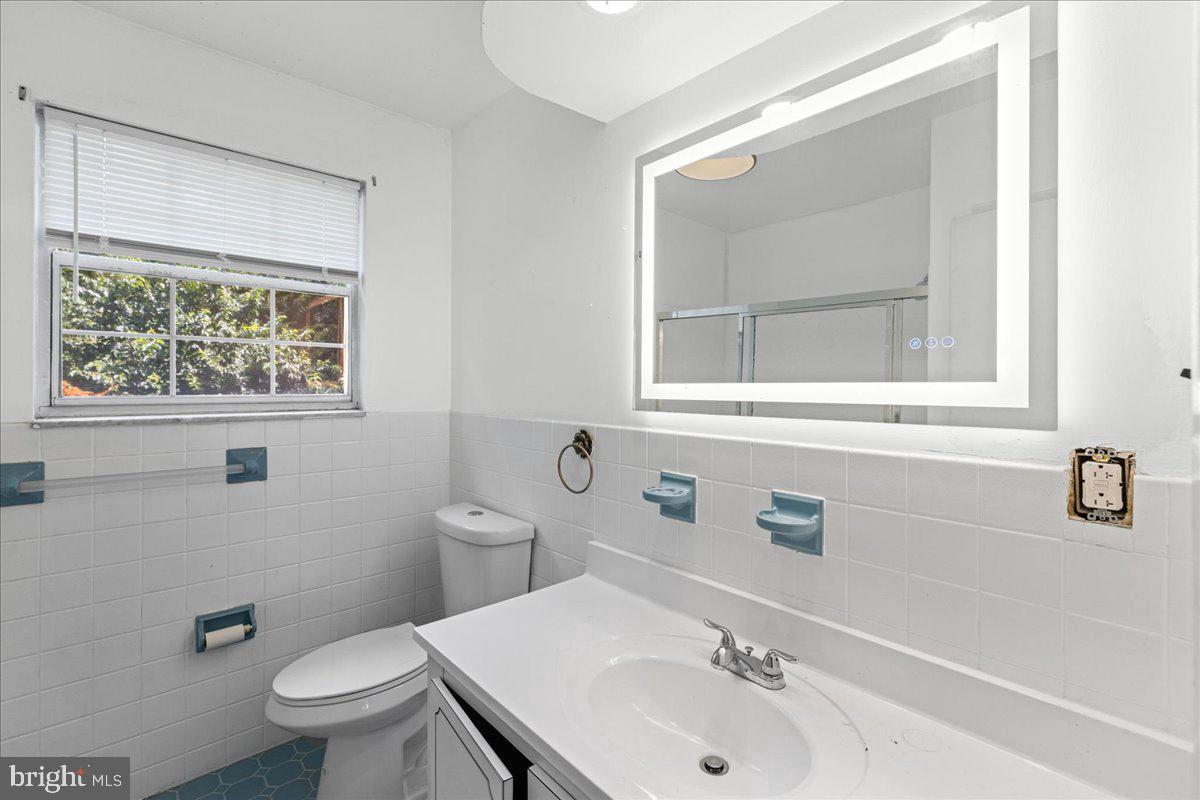 315 Harrison Ave Property Photo 20
