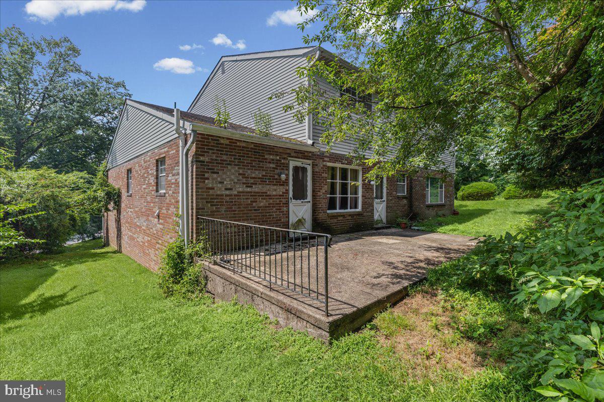 315 Harrison Ave Property Photo 43