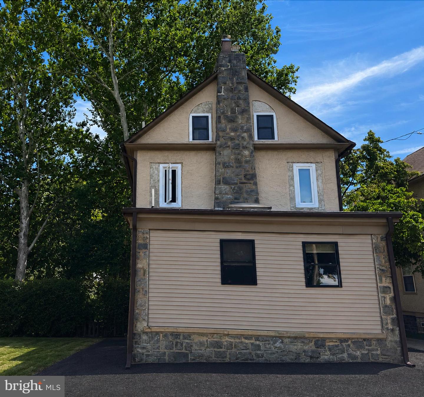 303 Tregaron Rd Property Photo 26