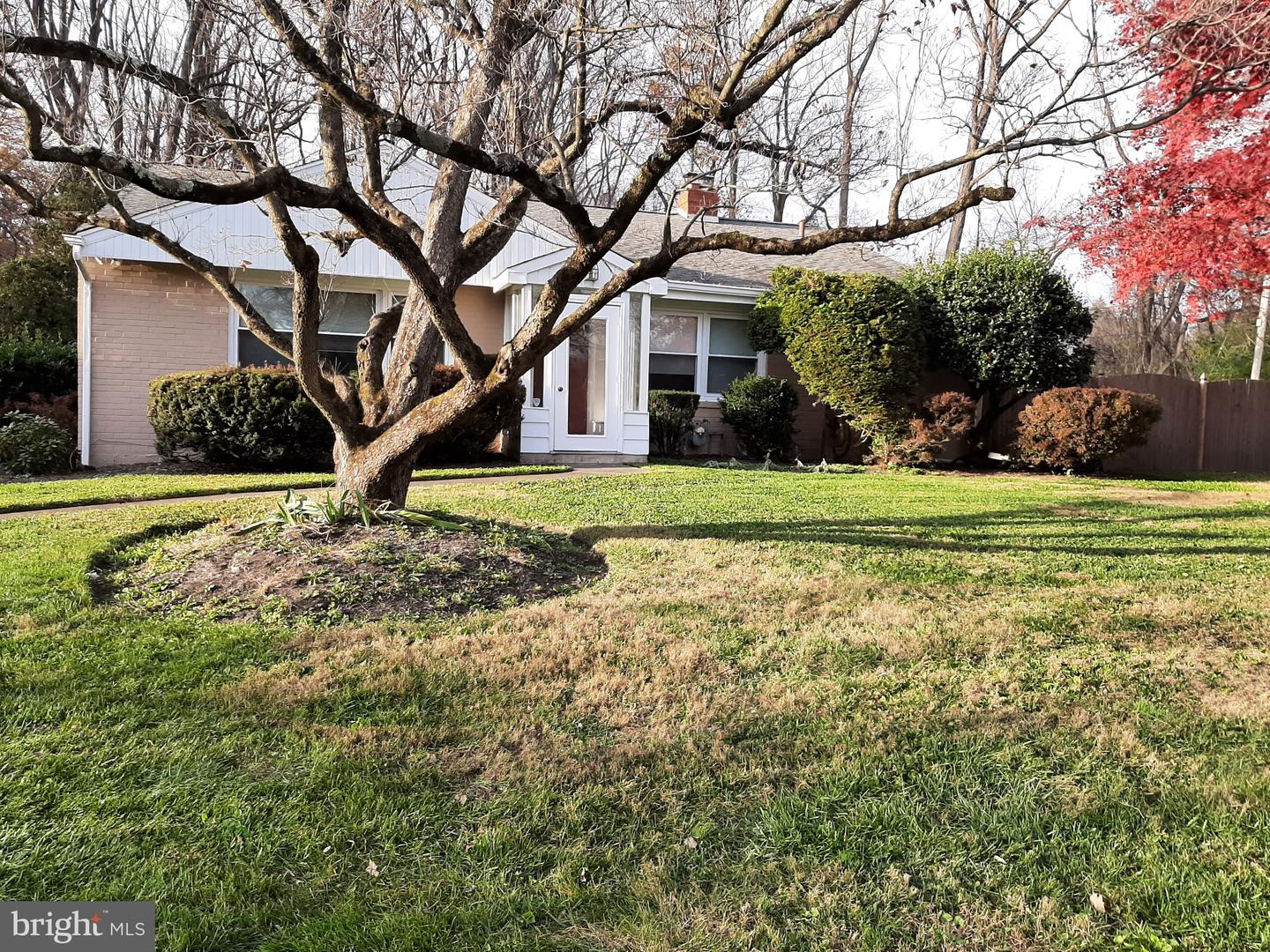 840 Pembroke Rd Property Photo 3