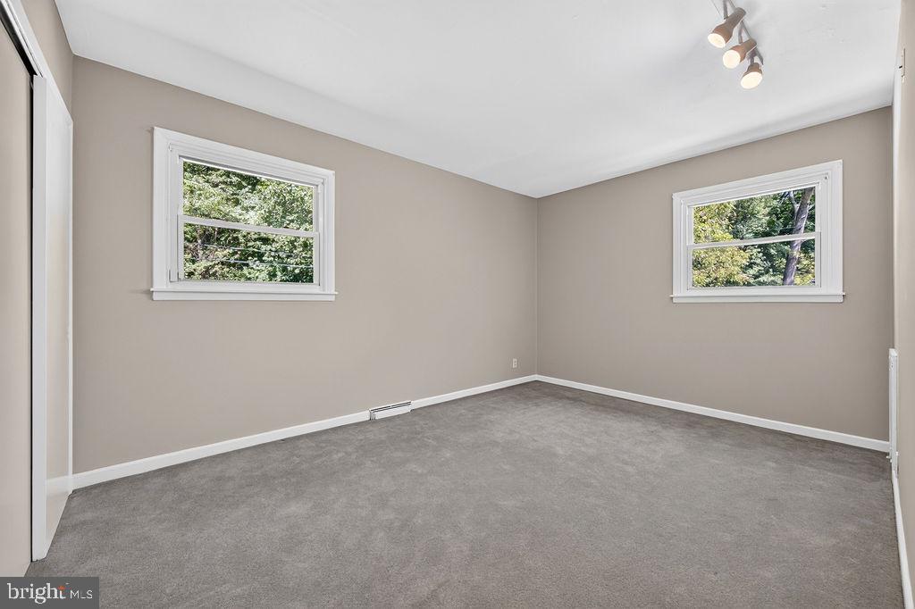 840 Pembroke Rd Property Photo 24