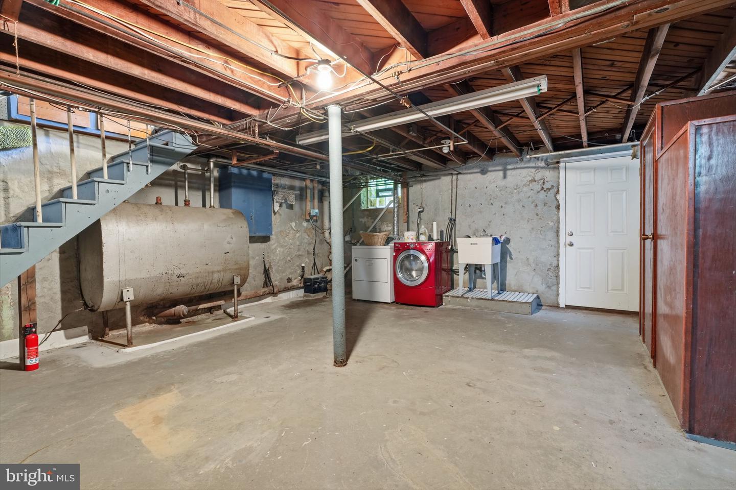 215 Evans Ave Property Photo 34