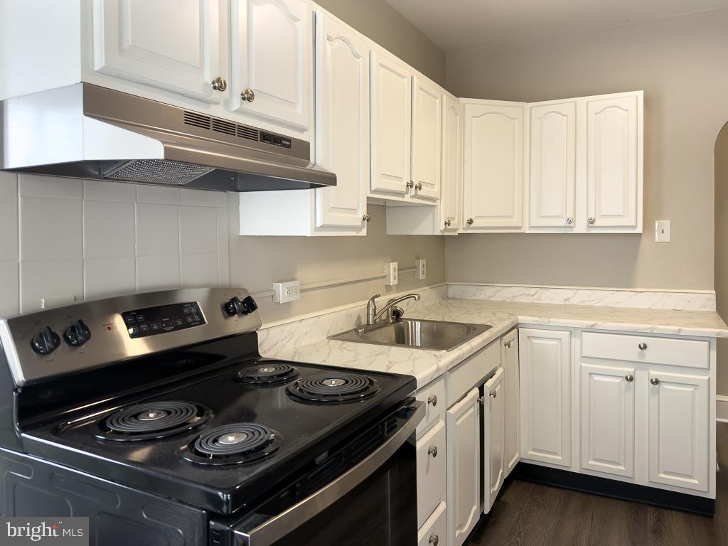 332 Chestnut St #2 Property Photo 6