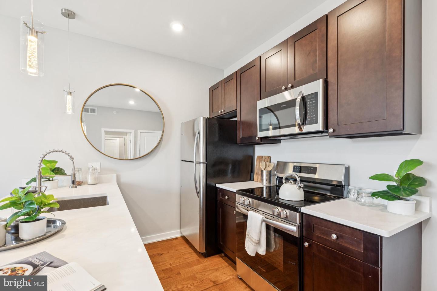 203 Haverford Ave #201 Property Photo 5