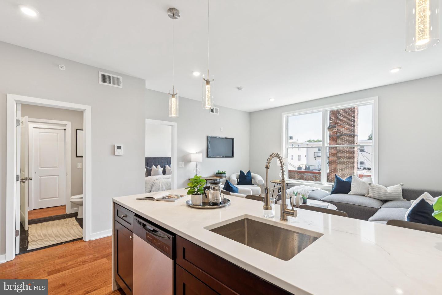 203 Haverford Ave #201 Property Photo 6
