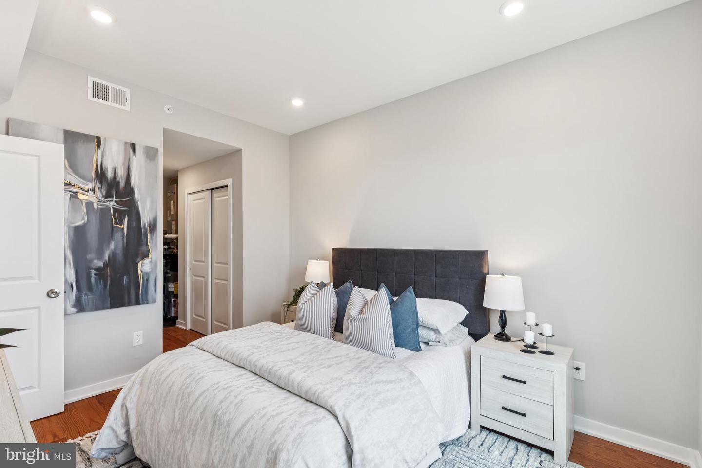 203 Haverford Ave #201 Property Photo 16
