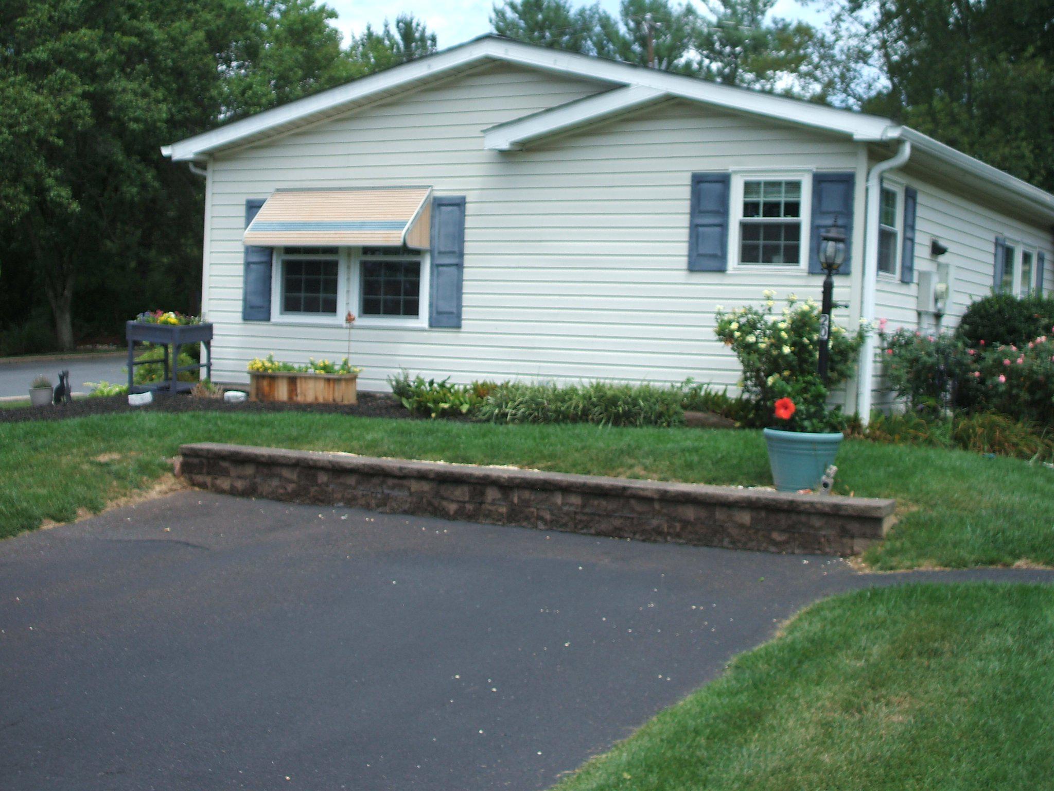 20 Chestnut Ct E Property Photo 2
