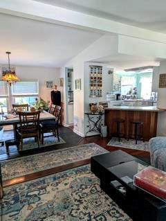 20 Chestnut Ct E Property Photo 6