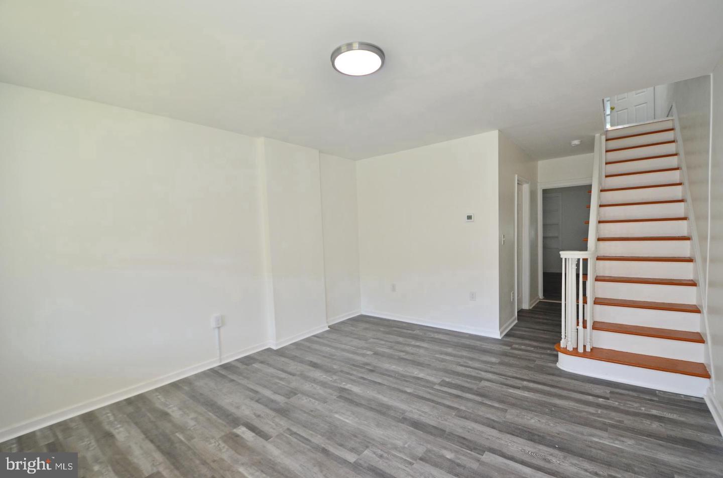 607 N Cannon Ave N # Property Photo 3