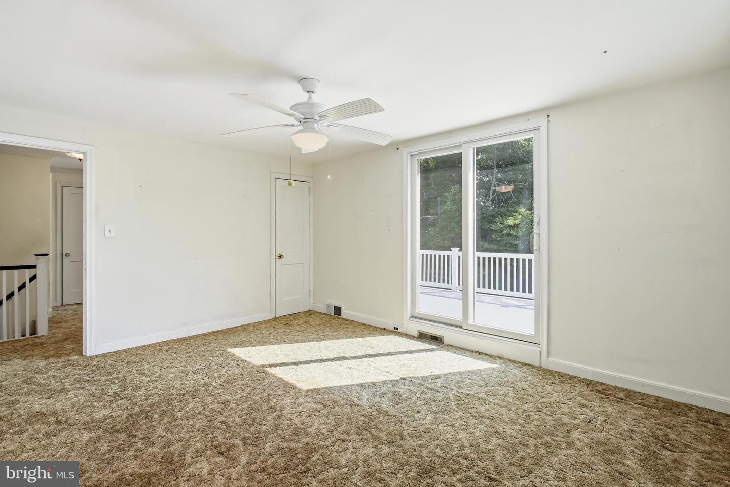 420 Kingston Rd Property Photo 15