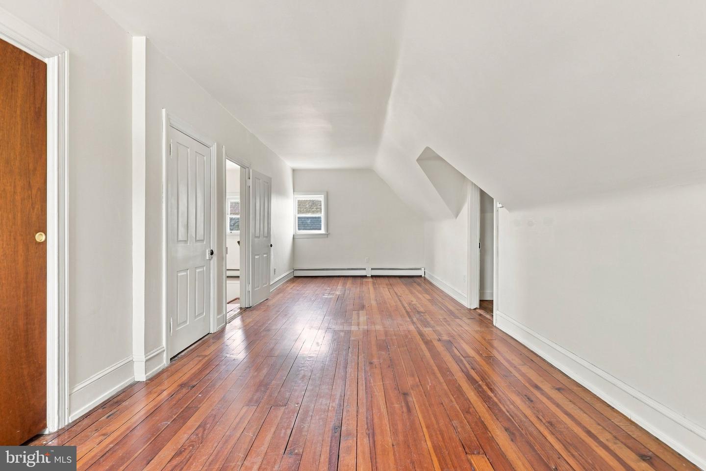300 S Broad St Property Photo 33