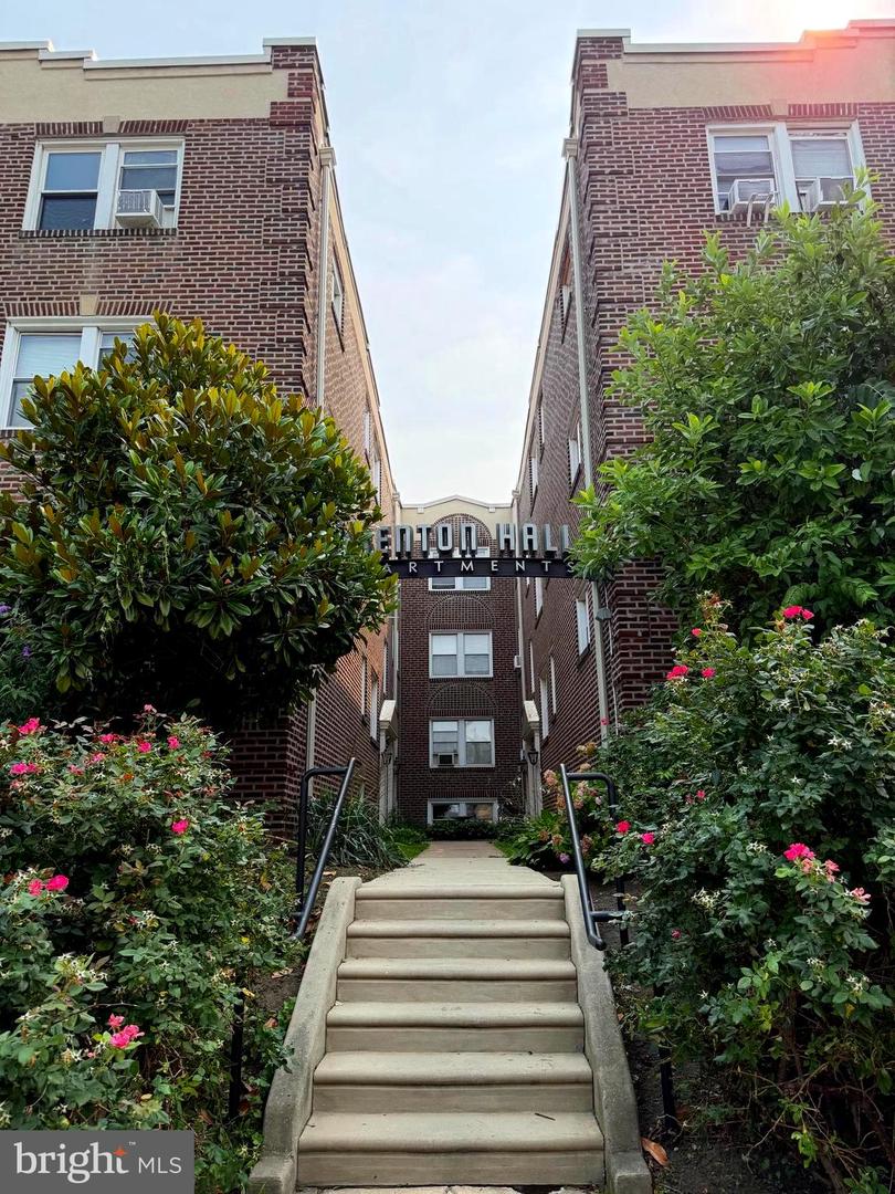 117 ESSEX AVE #A104 Property Photo 1