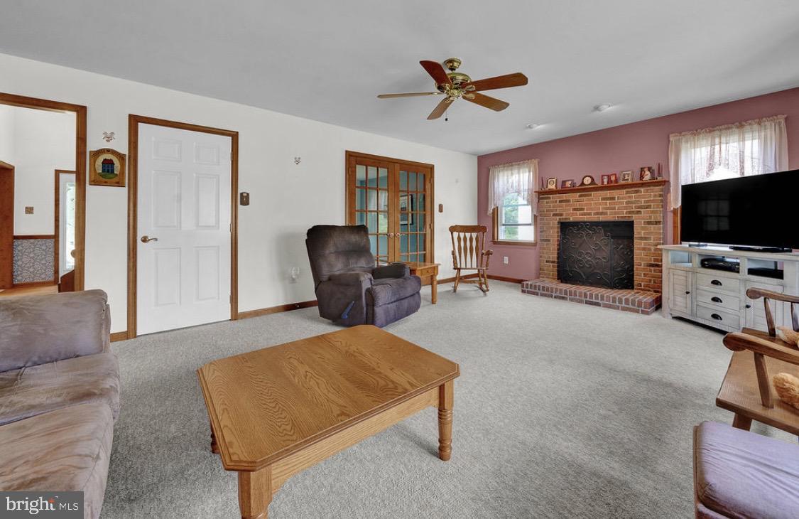 109 Samantha Ln Property Photo 26