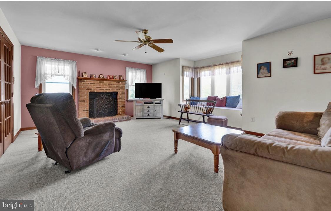 109 Samantha Ln Property Photo 27