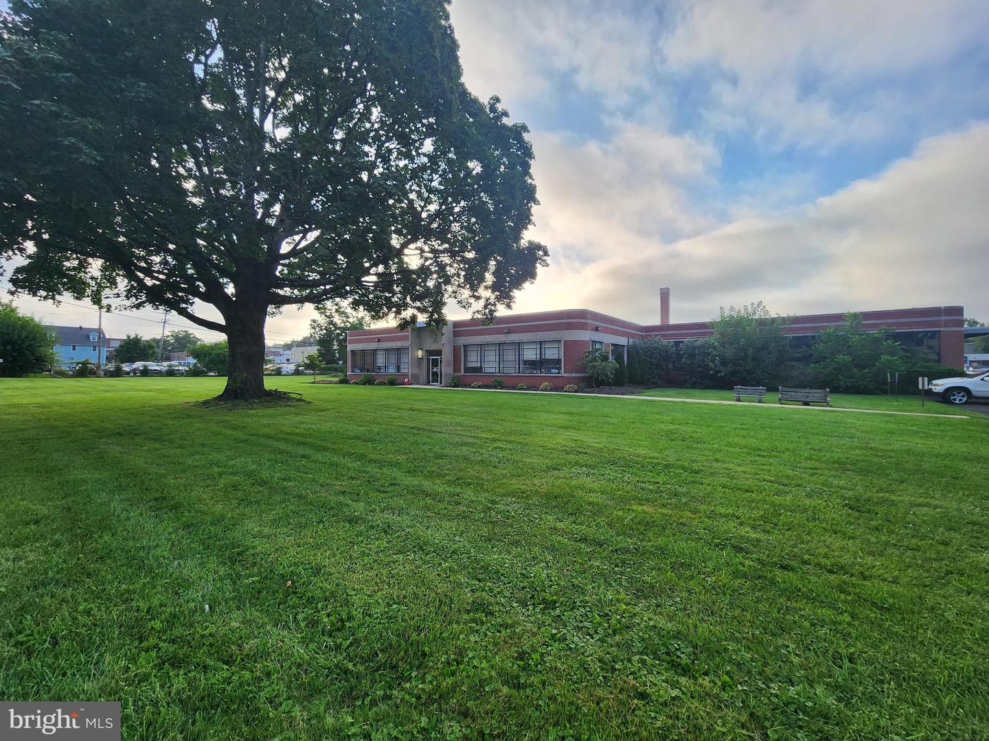 220 JACKSONVILLE RD #F Property Photo 1