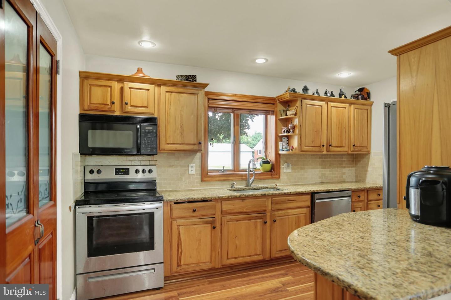 1034 Ethel Ave Property Photo 5