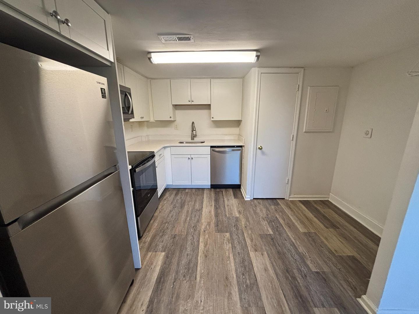 29 Poplar St #d3 Property Photo 4